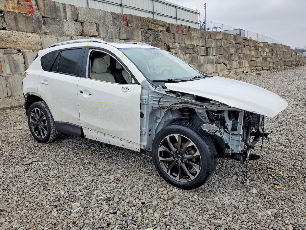 2016 MAZDA CX-5 GT photo 4