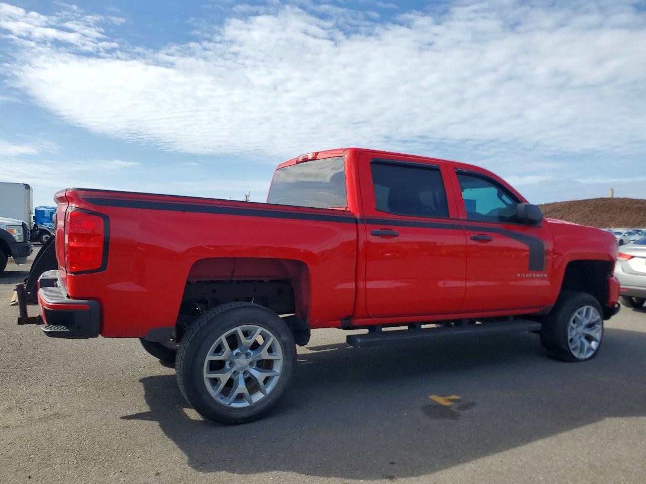 2018 CHEVROLET SILVERADO C1500 CUSTOM photo 3