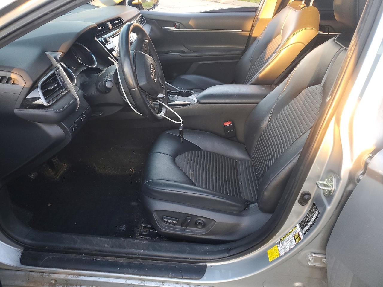 2020 TOYOTA CAMRY SE photo 7