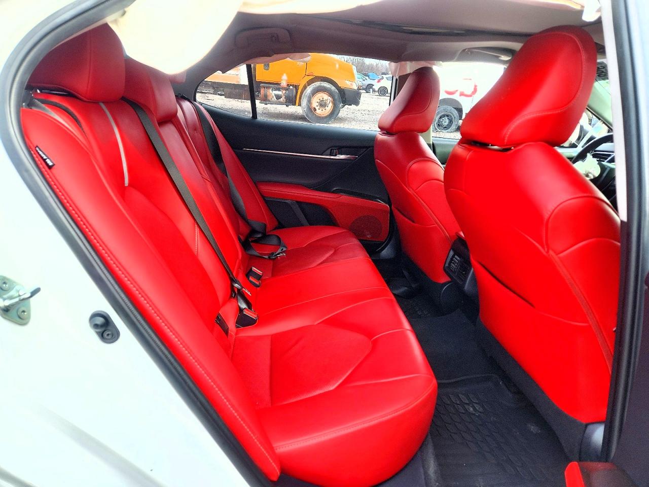 2021 TOYOTA CAMRY XSE photo 19