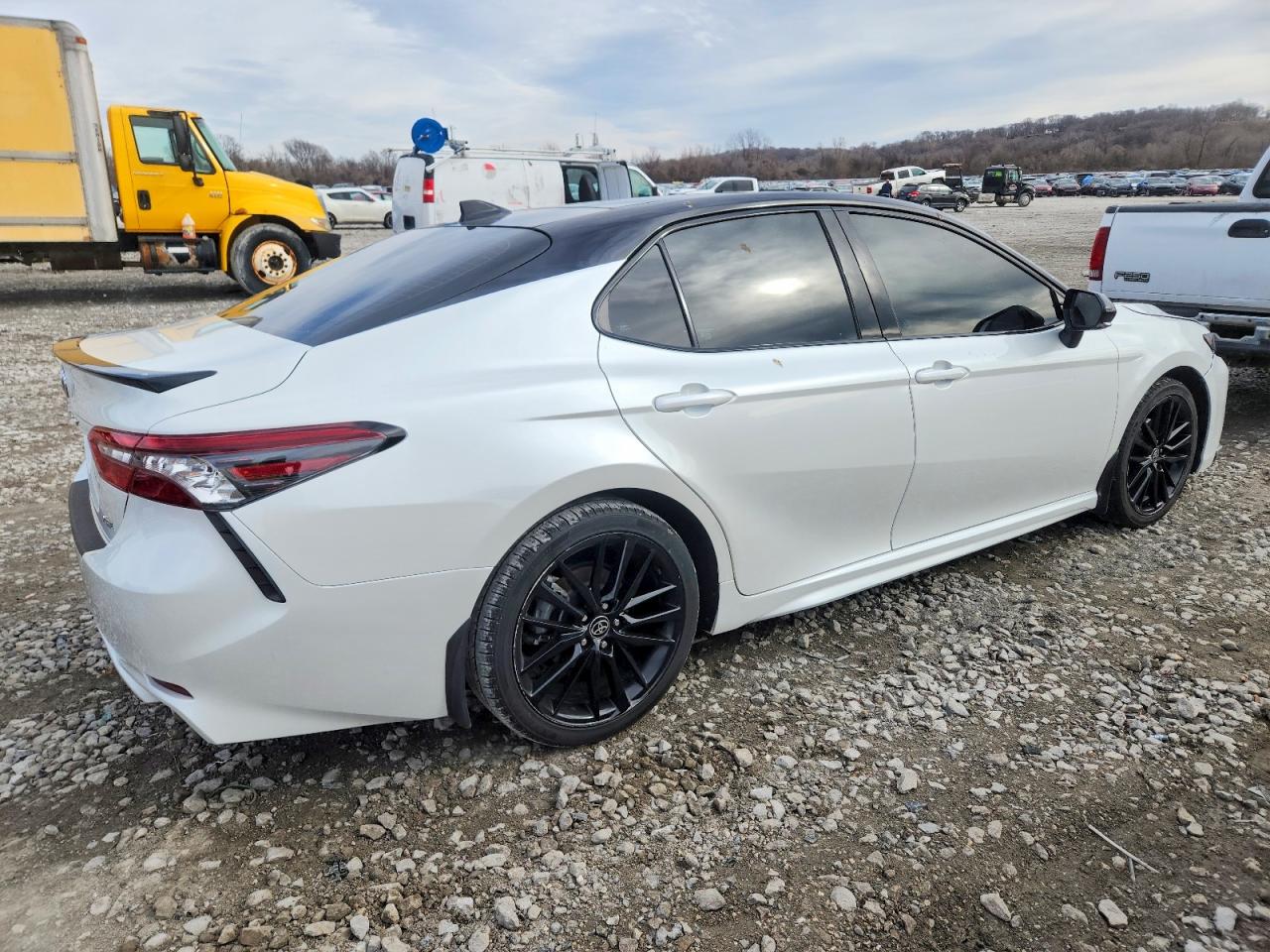 2021 TOYOTA CAMRY XSE photo 5