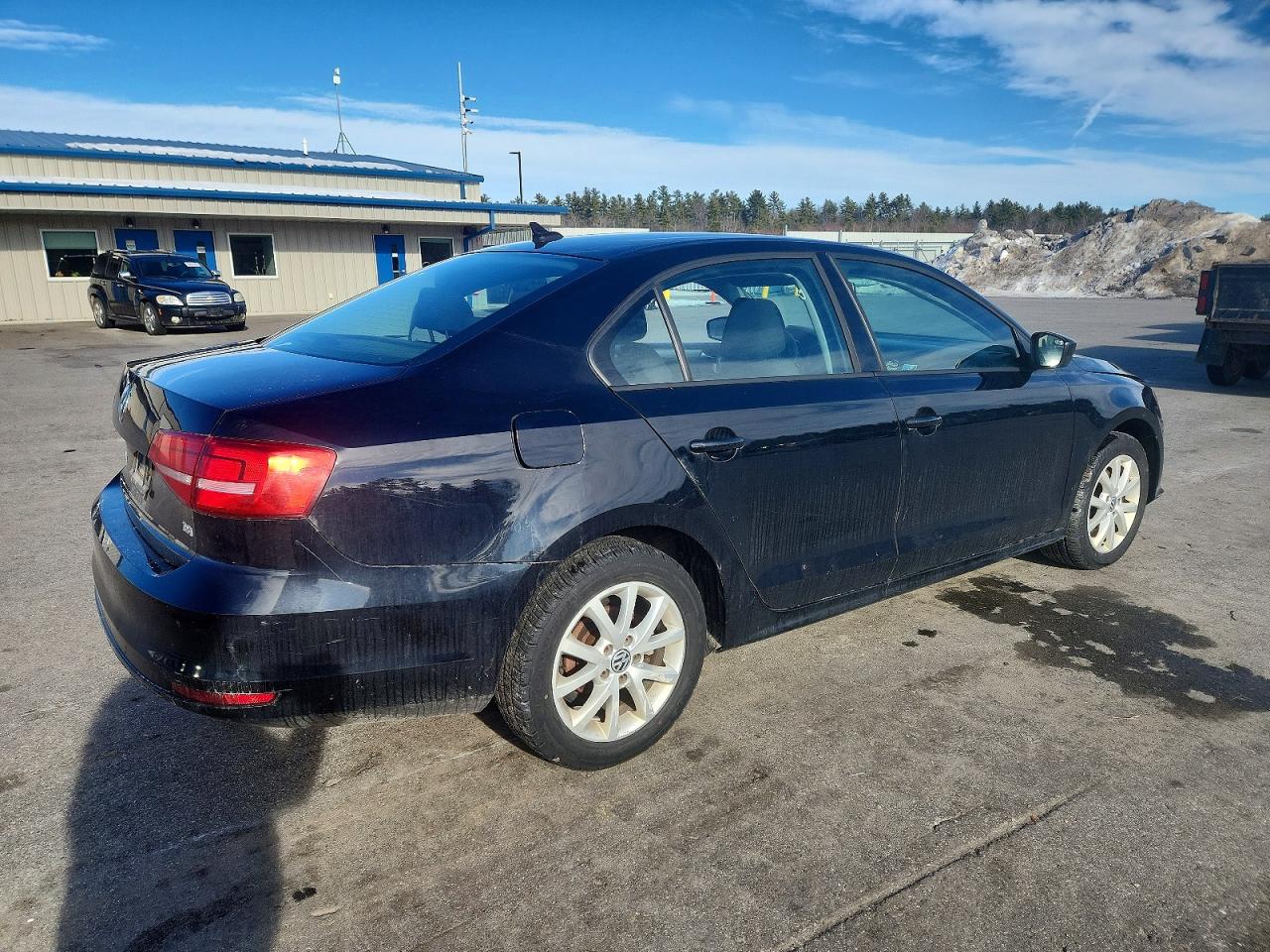 2015 VOLKSWAGEN JETTA SE photo 3