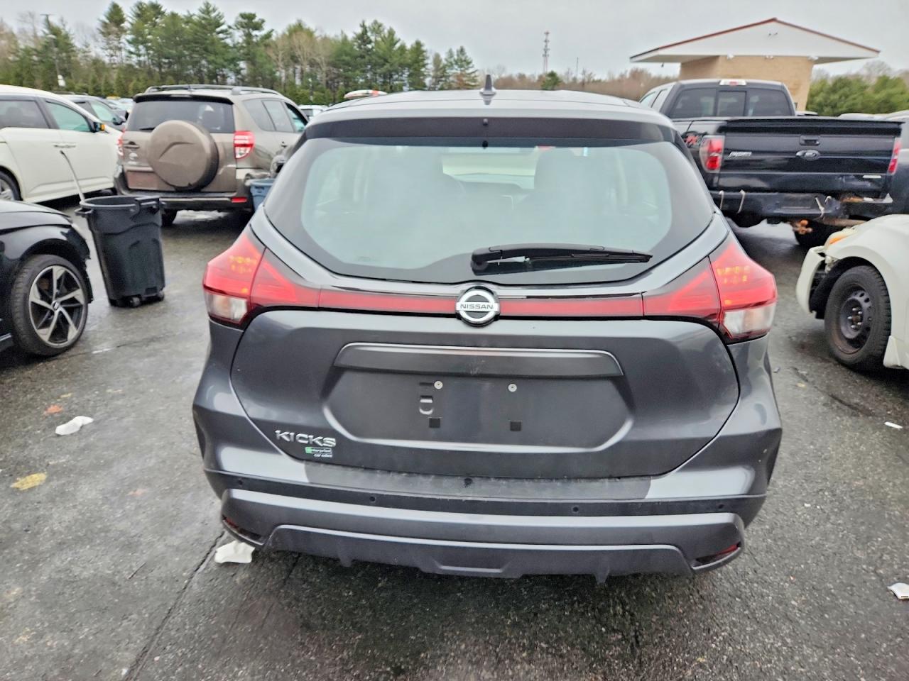 2021 NISSAN KICKS S photo 11