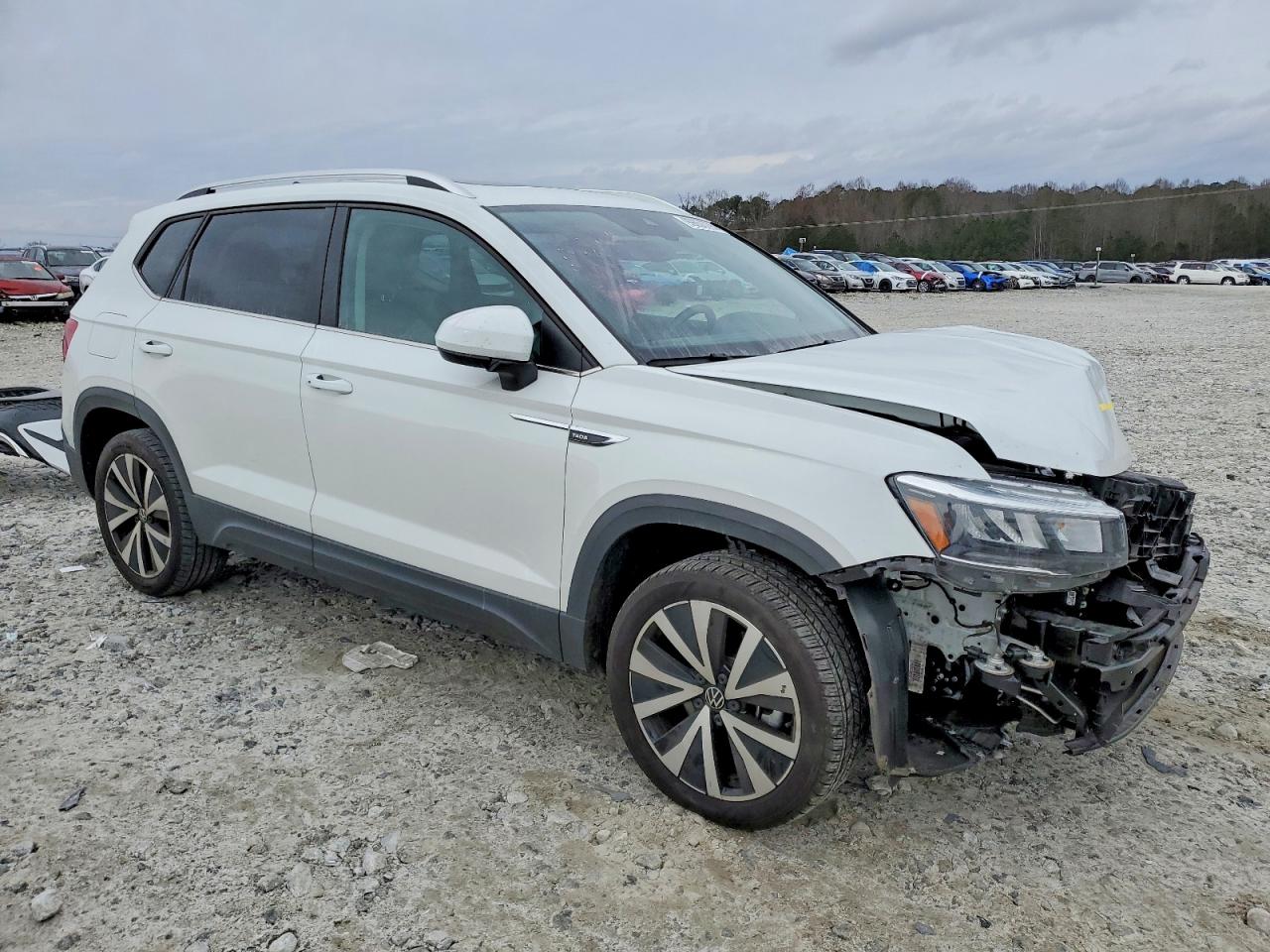 2024 VOLKSWAGEN TAOS SE photo 4