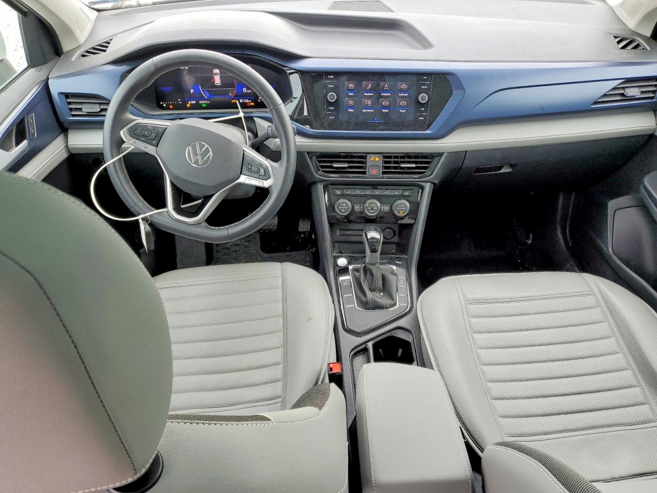 2024 VOLKSWAGEN TAOS SE photo 8