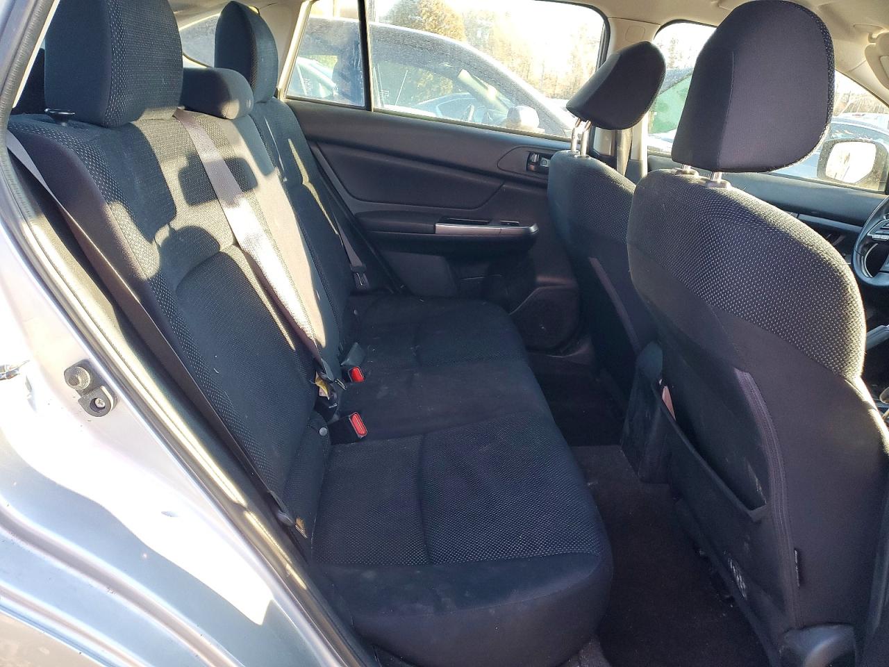2016 SUBARU IMPREZA photo 10