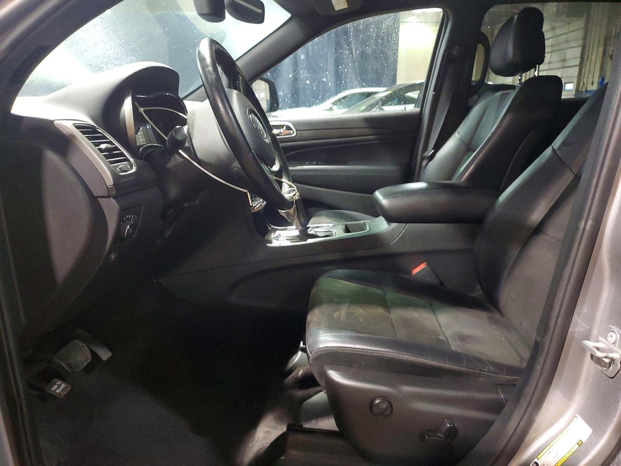2019 JEEP GRAND CHEROKEE LAREDO photo 7