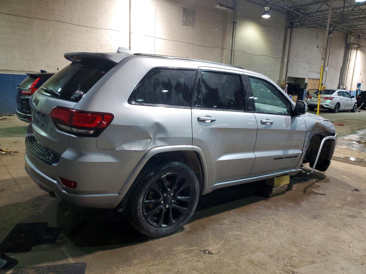 2019 JEEP GRAND CHEROKEE LAREDO photo 3