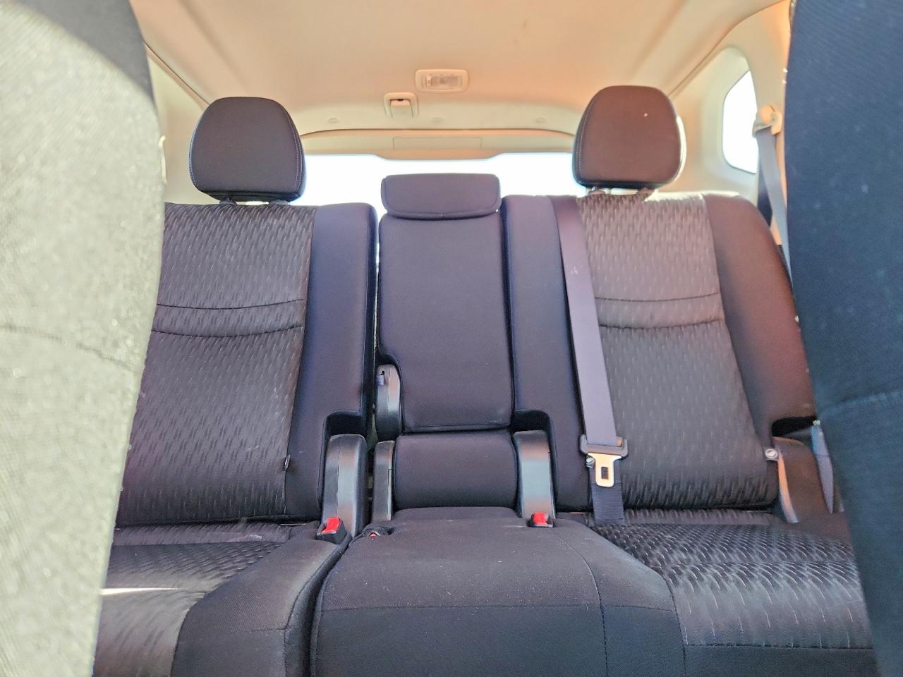 2019 NISSAN ROGUE S photo 10