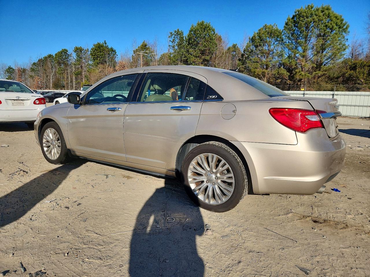 2013 CHRYSLER 200 LIMITED photo 2