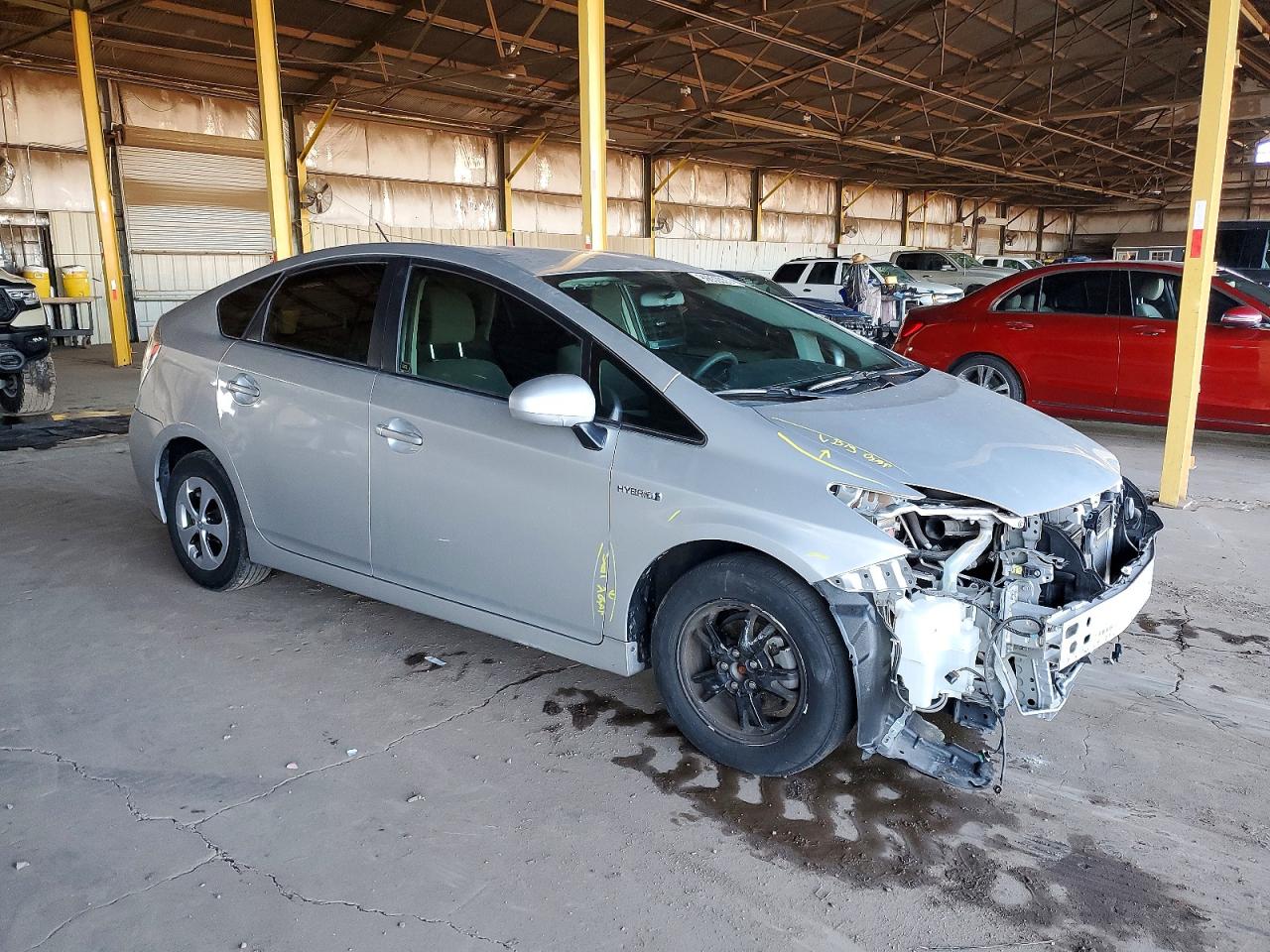 2015 TOYOTA PRIUS photo 4