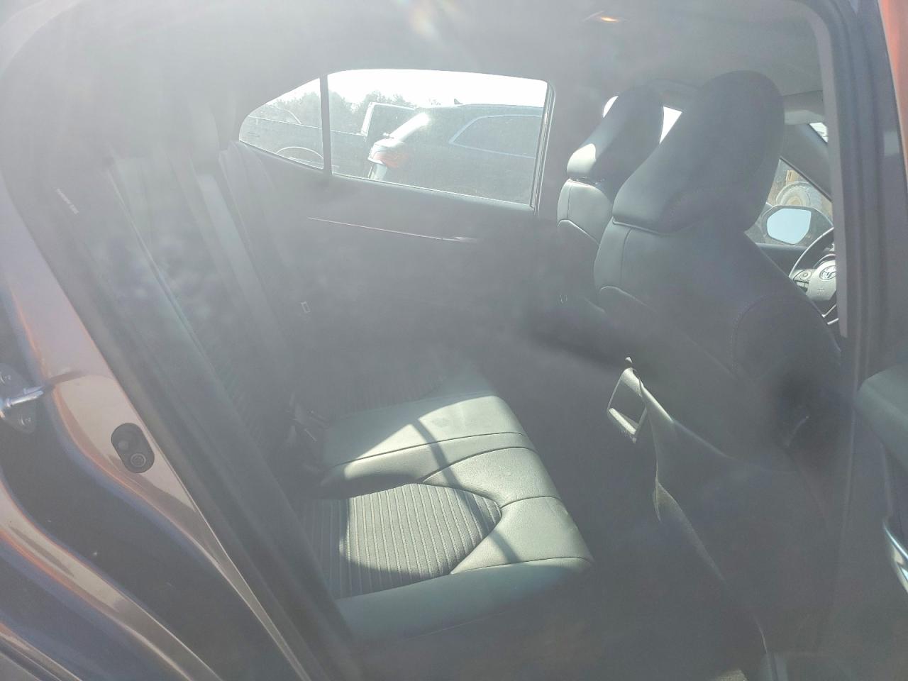 2022 TOYOTA CAMRY SE photo 10