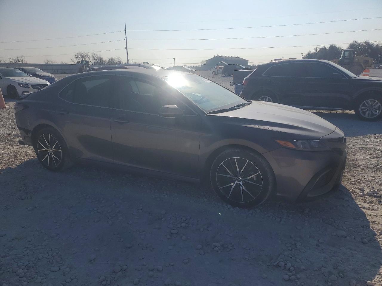 2022 TOYOTA CAMRY SE photo 4