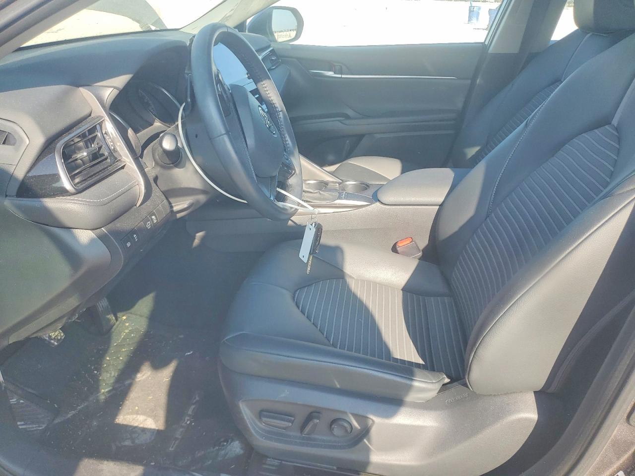 2022 TOYOTA CAMRY SE photo 7