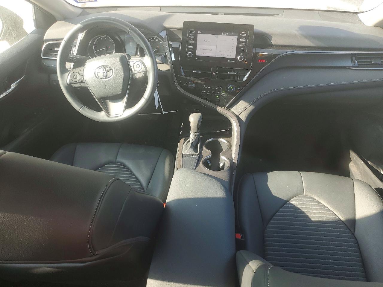 2022 TOYOTA CAMRY SE photo 8