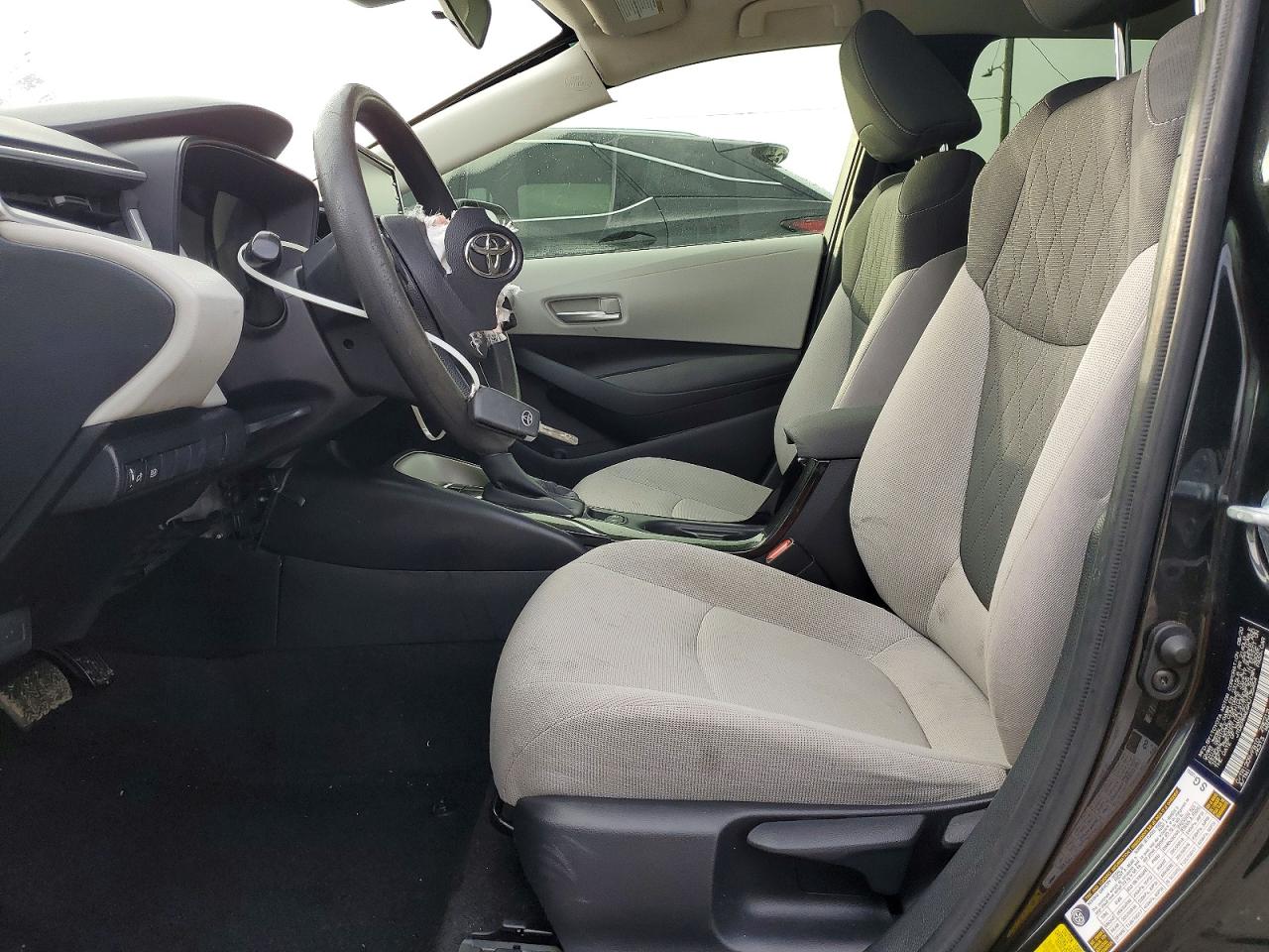 2021 TOYOTA COROLLA LE photo 7