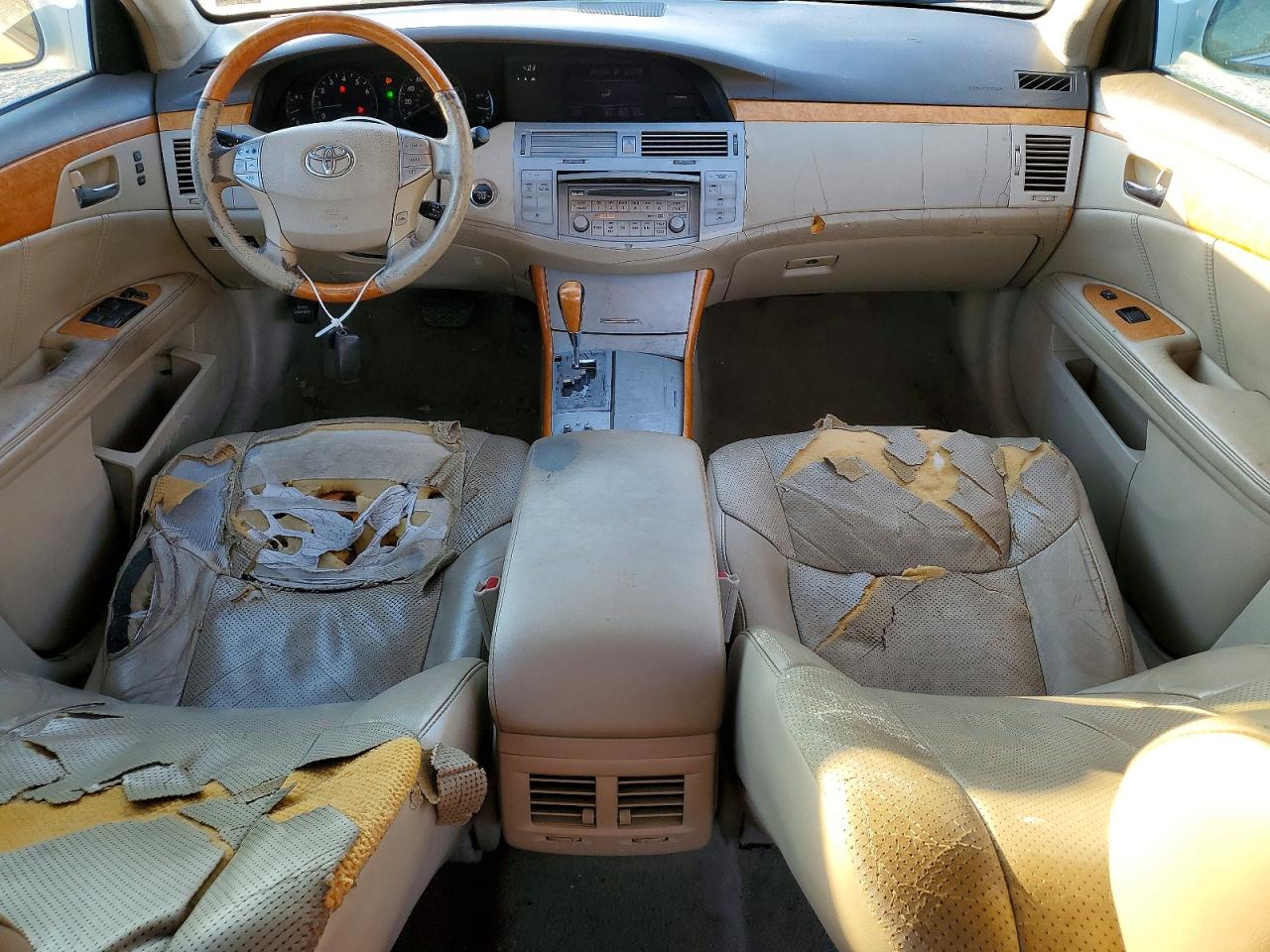 2006 TOYOTA AVALON XL photo 8
