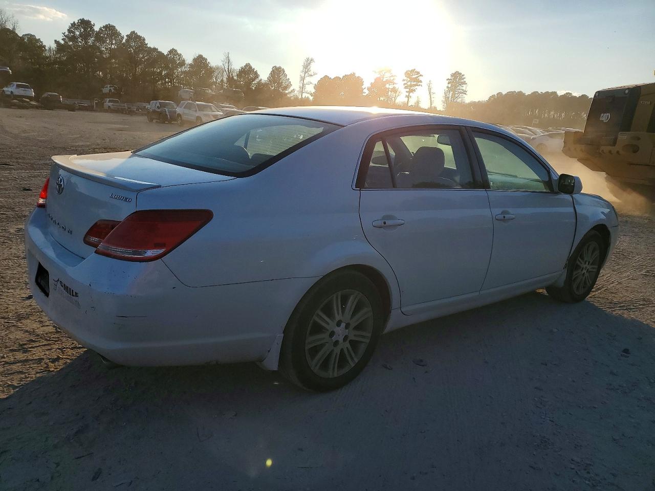 2006 TOYOTA AVALON XL photo 3