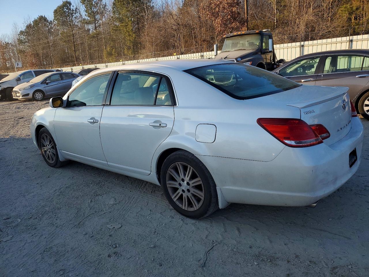 2006 TOYOTA AVALON XL photo 2