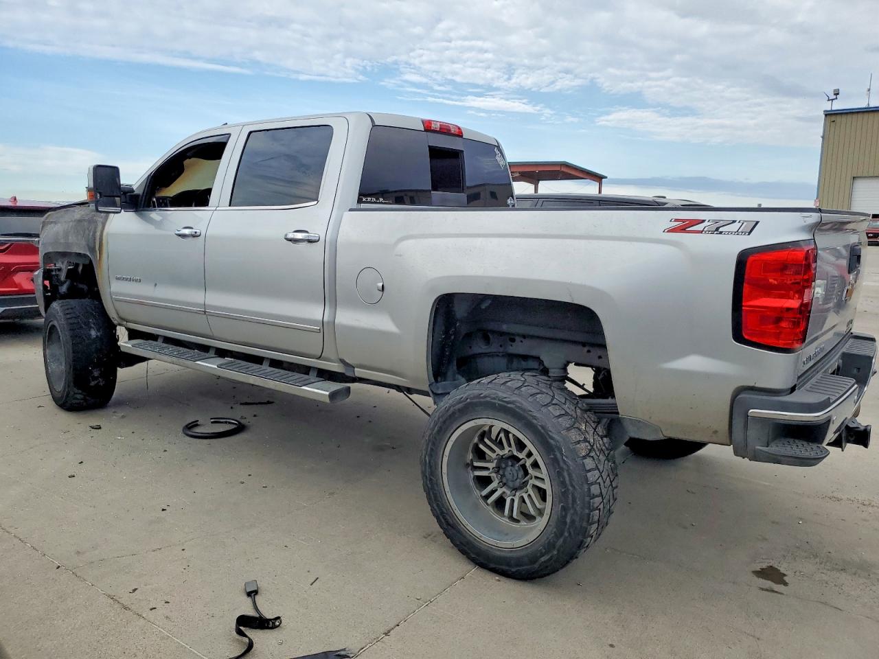 2019 CHEVROLET SILVERADO K2500 HEAVY DUTY LTZ photo 2
