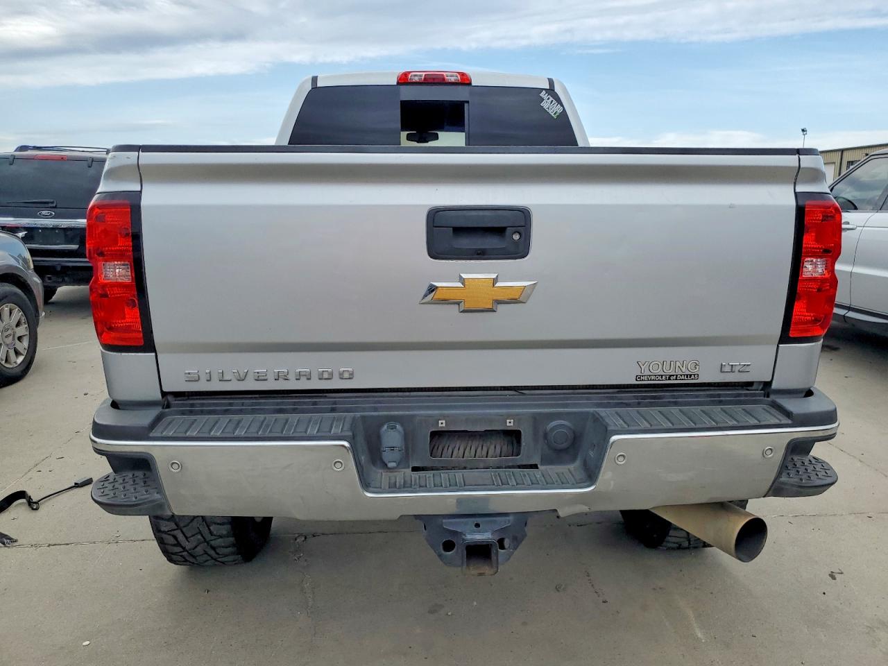 2019 CHEVROLET SILVERADO K2500 HEAVY DUTY LTZ photo 6