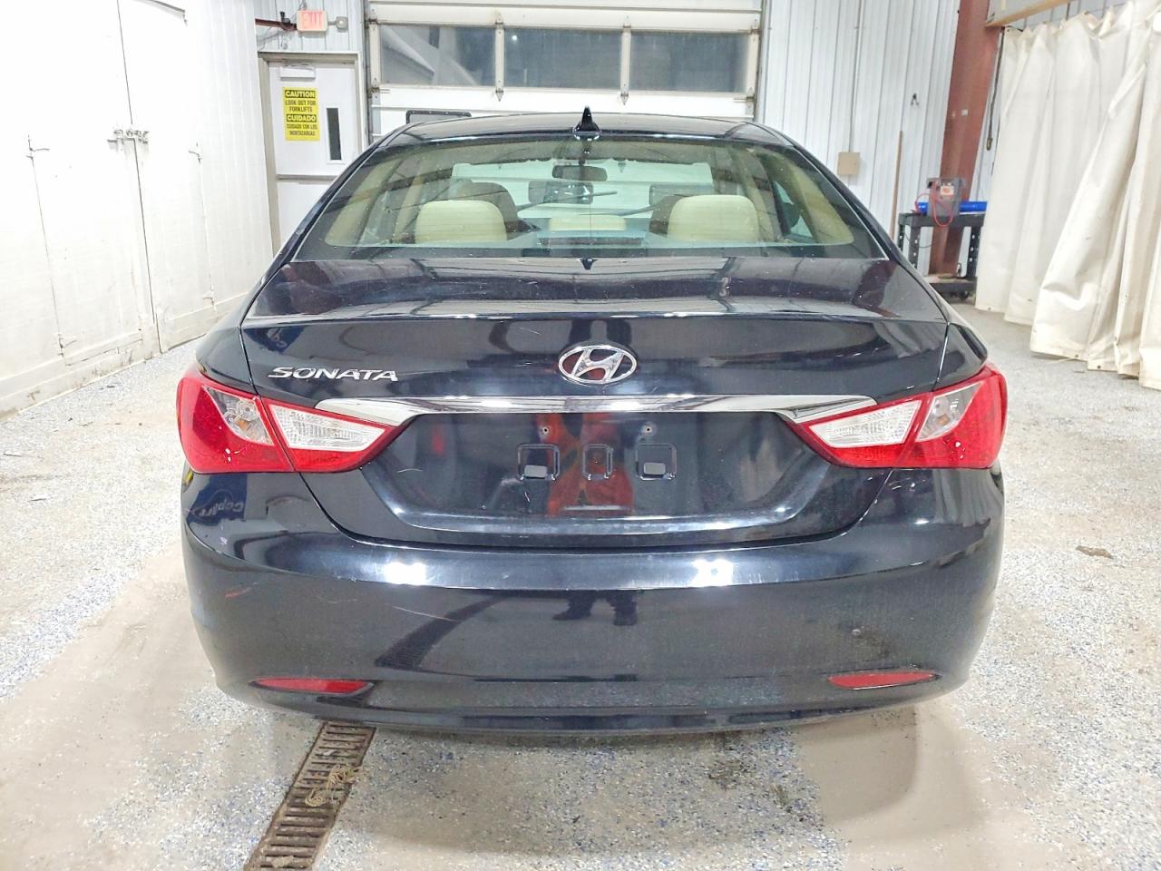2011 HYUNDAI SONATA GLS photo 6