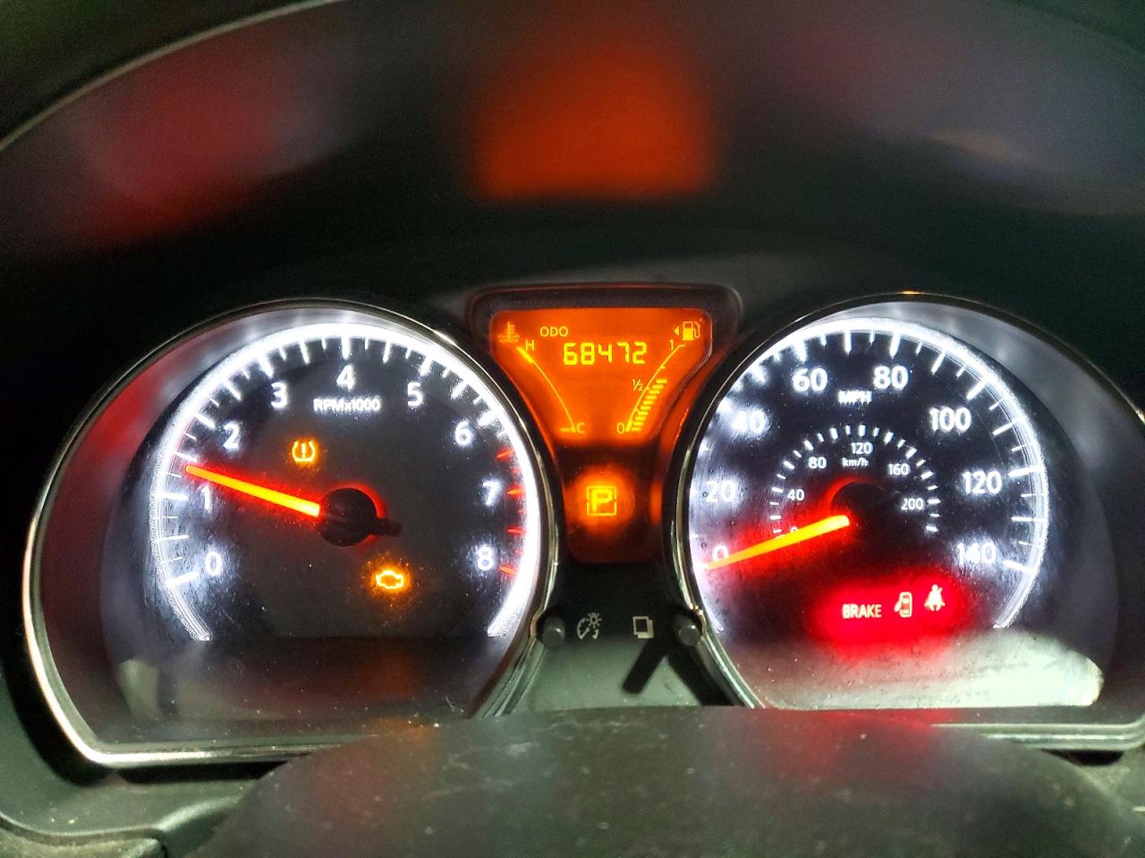 2012 NISSAN VERSA S photo 9
