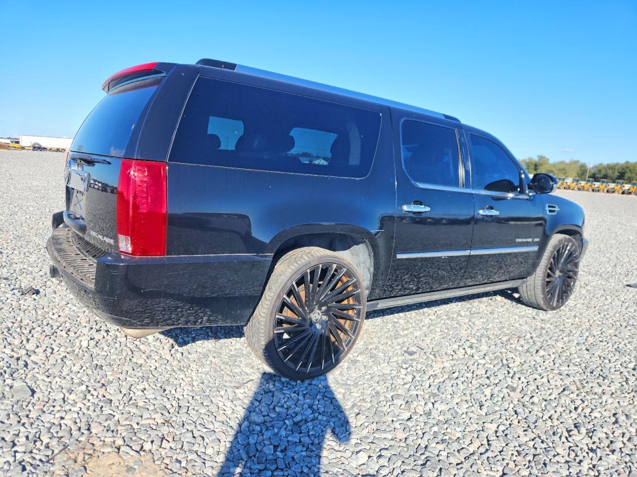 2010 CADILLAC ESCALADE ESV PREMIUM photo 3