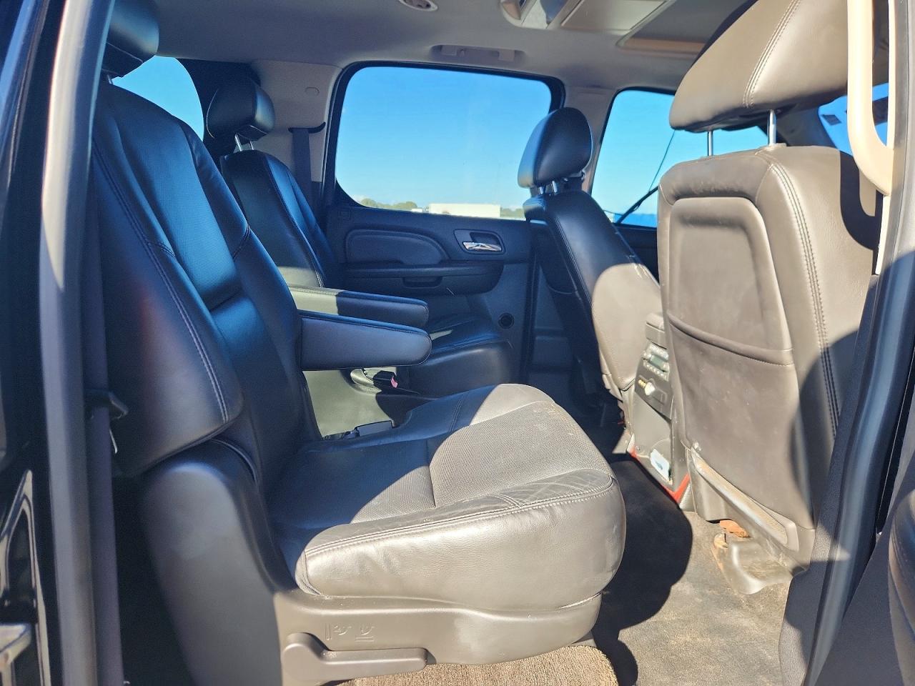 2010 CADILLAC ESCALADE ESV PREMIUM photo 11