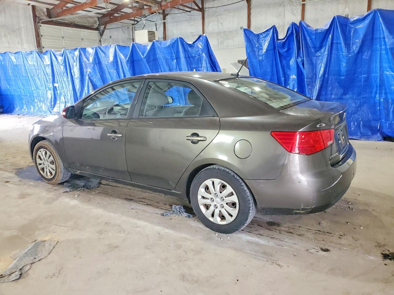 2010 KIA FORTE EX photo 2