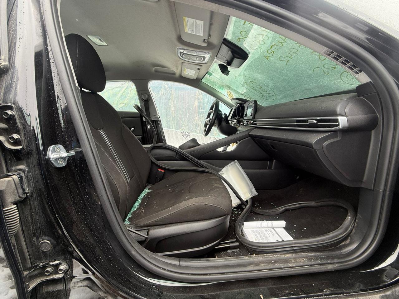 2022 HYUNDAI ELANTRA SEL photo 5