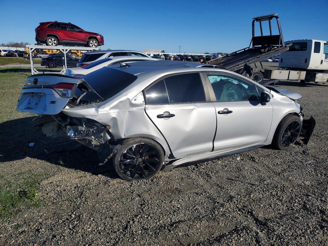 2021 TOYOTA COROLLA SE photo 3