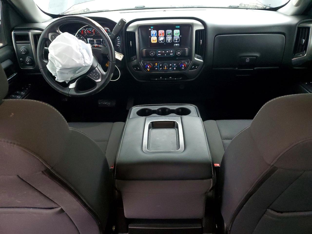 2018 CHEVROLET SILVERADO K1500 LT photo 8