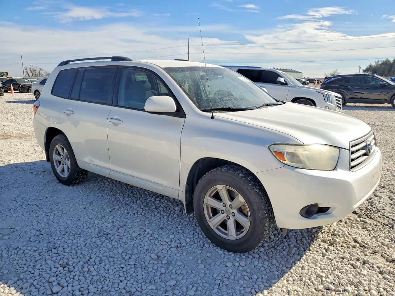 2010 TOYOTA HIGHLANDER photo 4