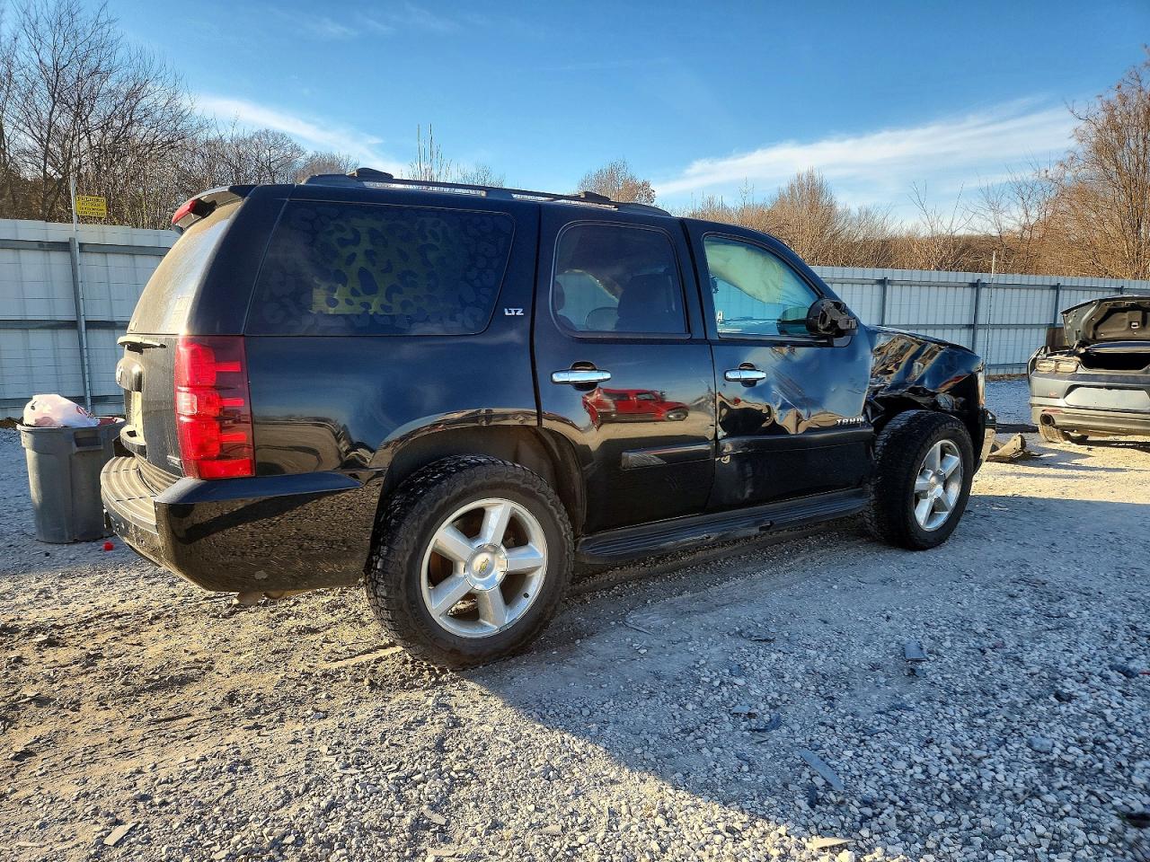 2007 CHEVROLET TAHOE C1500 photo 3