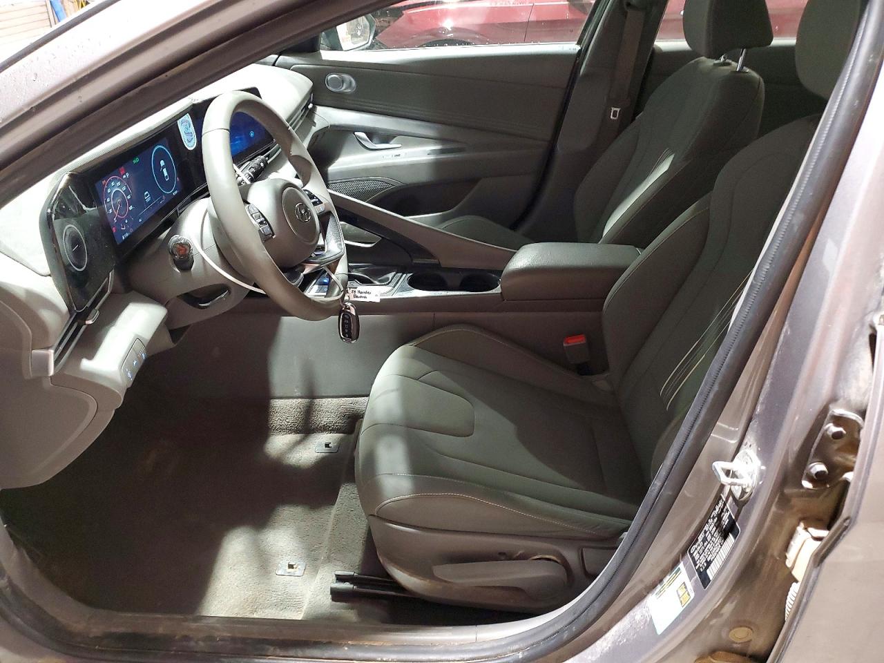 2023 HYUNDAI ELANTRA SEL photo 7