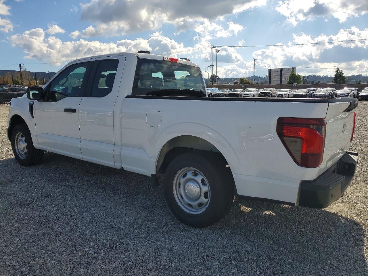 2024 FORD F150 XL photo 2