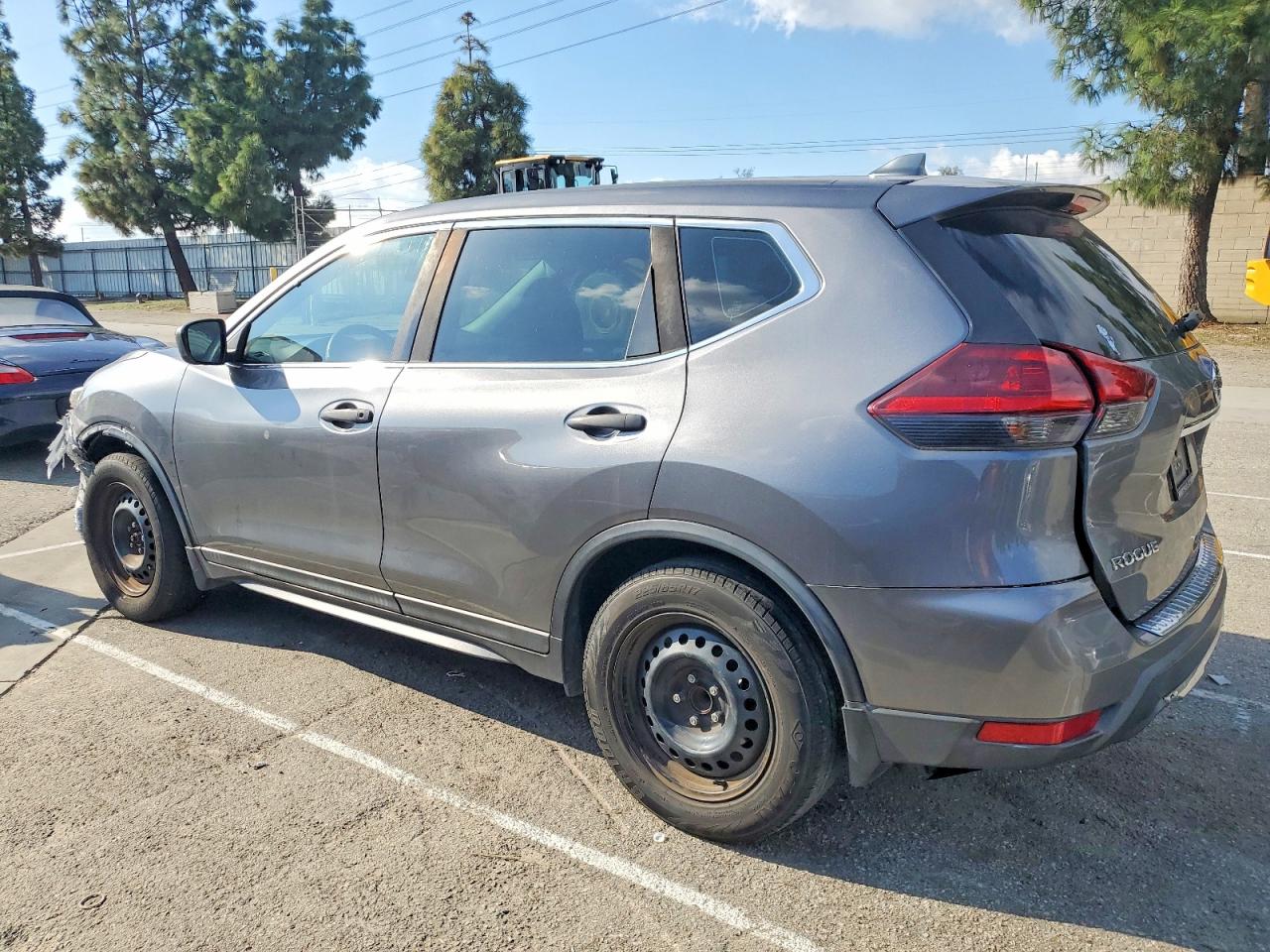 2019 NISSAN ROGUE S photo 2