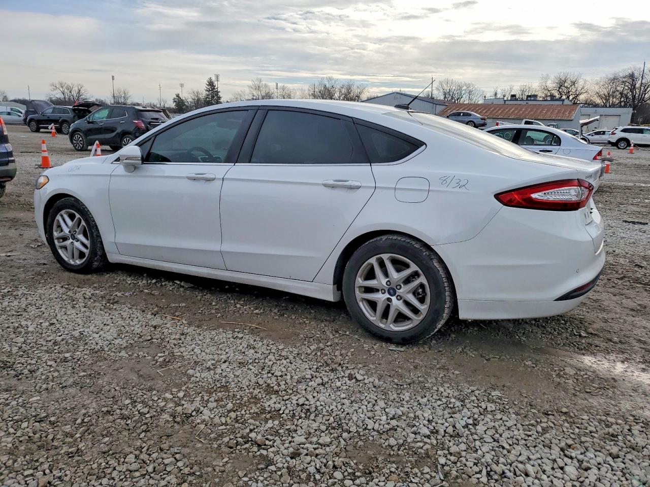 2016 FORD FUSION SE photo 2