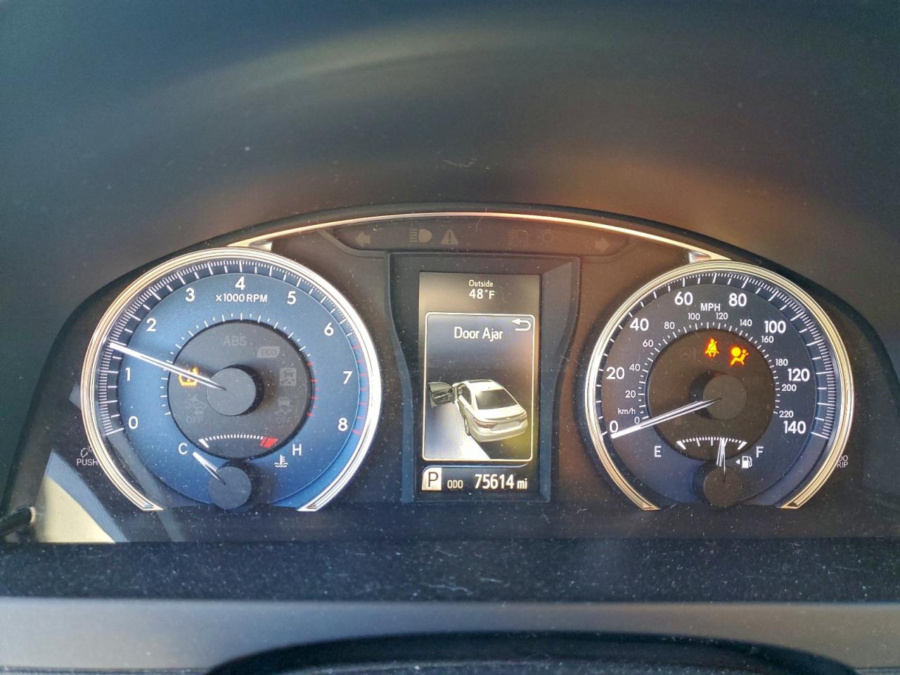2016 TOYOTA CAMRY LE photo 9
