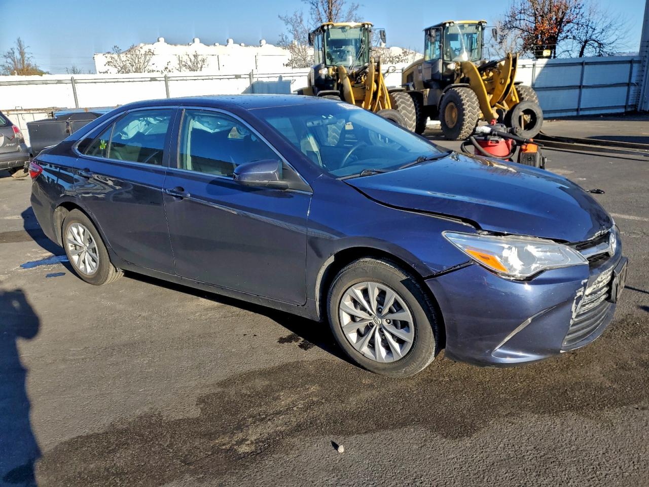 2016 TOYOTA CAMRY LE photo 4
