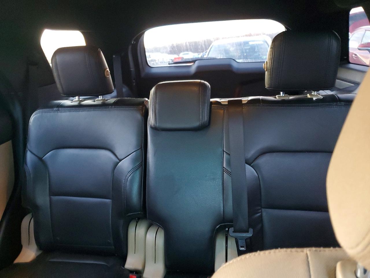 2017 FORD EXPLORER photo 10