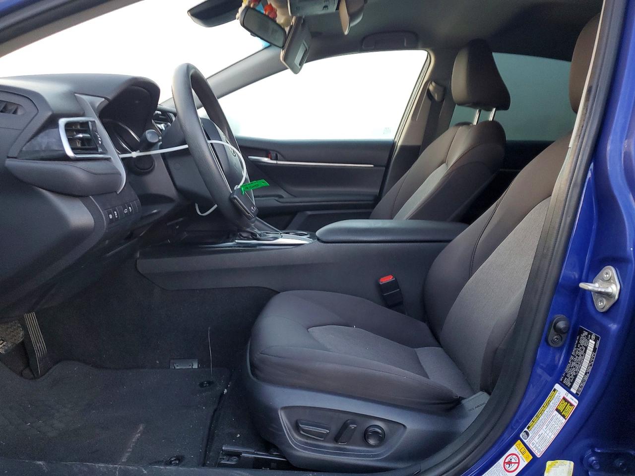 2018 TOYOTA CAMRY L photo 7