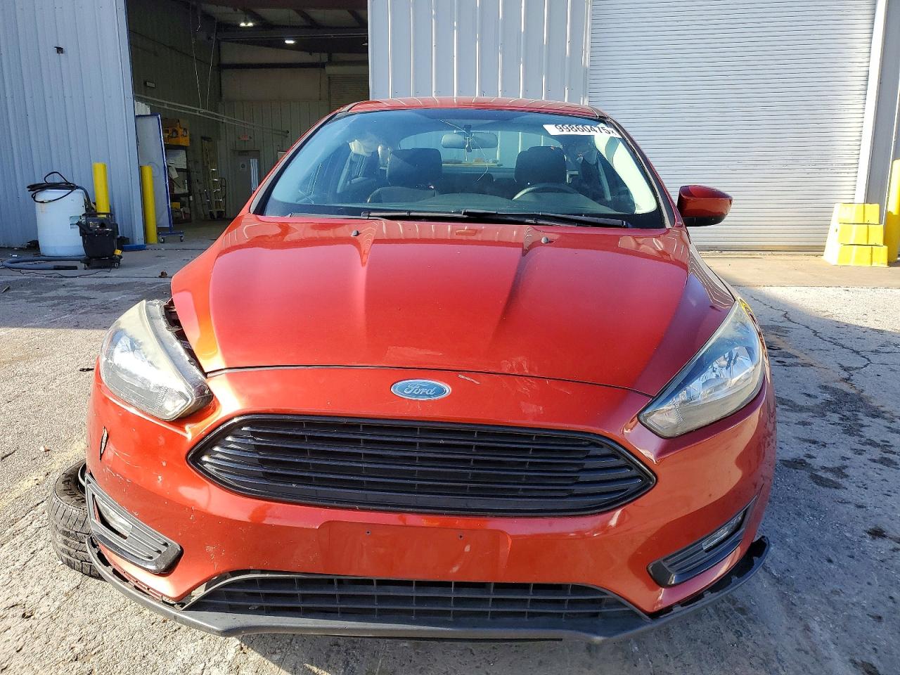 2018 FORD FOCUS SE photo 9