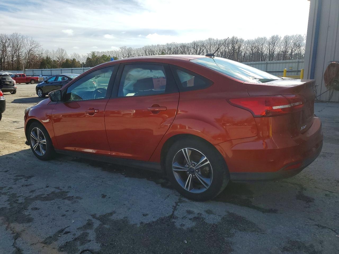 2018 FORD FOCUS SE photo 3