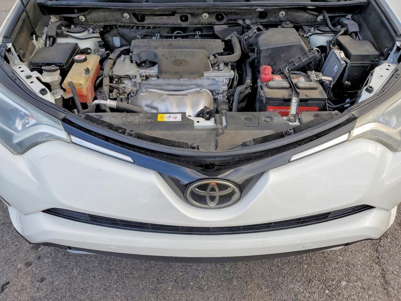 2017 TOYOTA RAV4 XLE photo 12