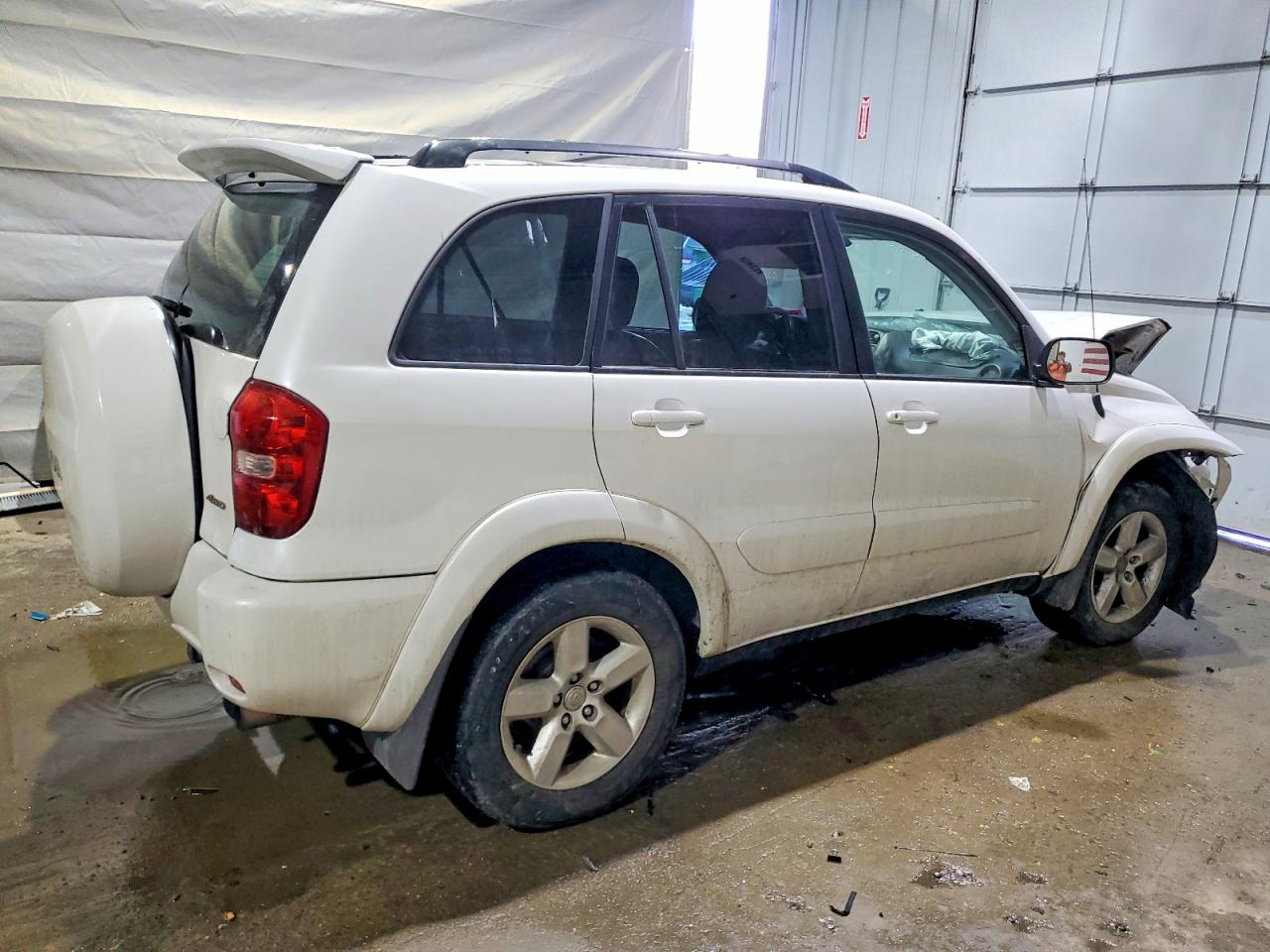 2004 TOYOTA RAV4 photo 3