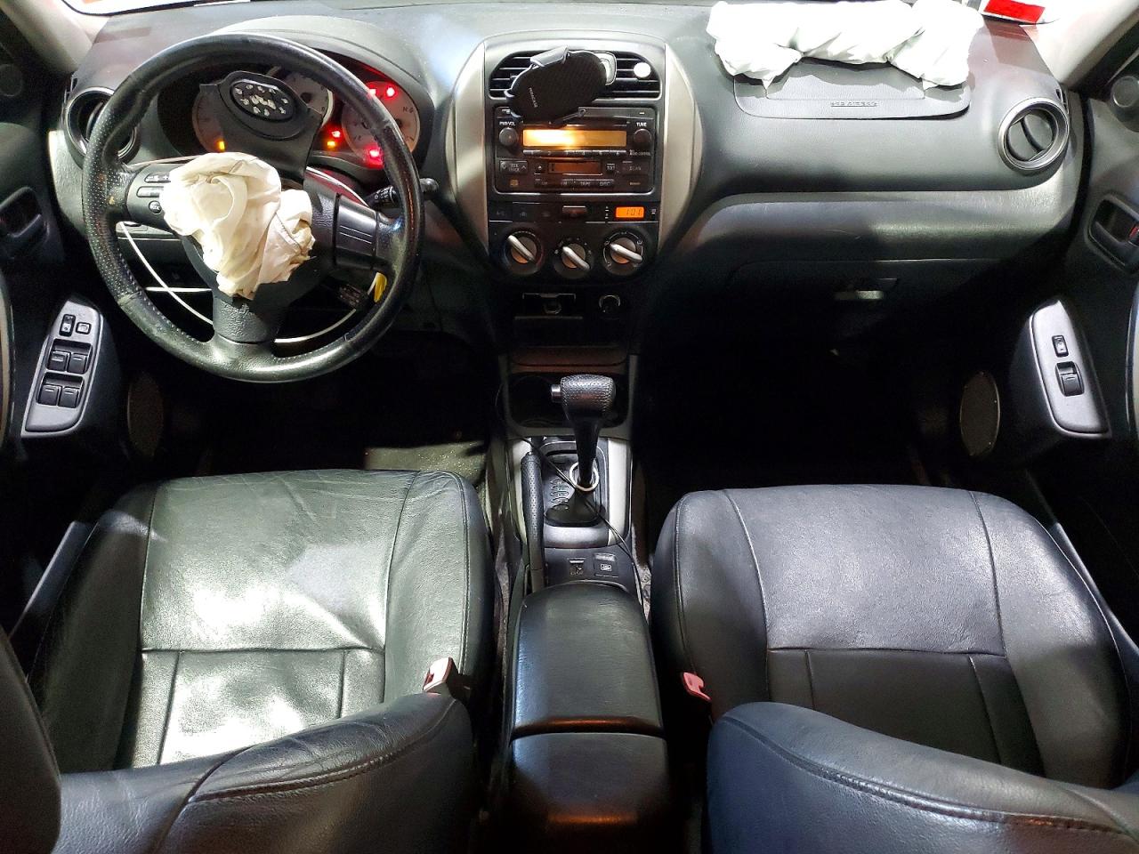 2004 TOYOTA RAV4 photo 8