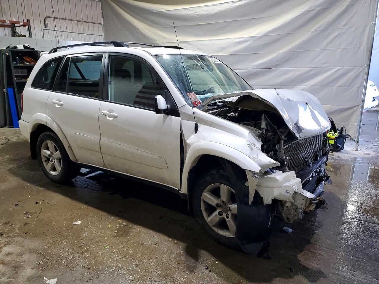 2004 TOYOTA RAV4 photo 4