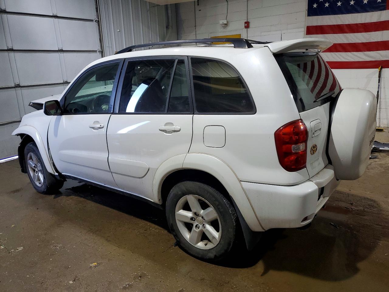 2004 TOYOTA RAV4 photo 2